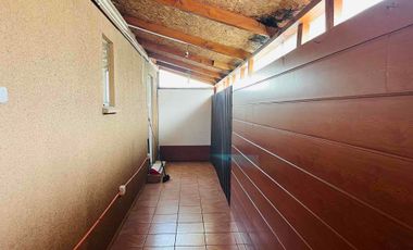 AMPLIA CASA EN EL PORTAL SAN PEDRO, LOMAS COLORADAS, SAN PEDRO DE LA PAZ (3H/2B/2E)