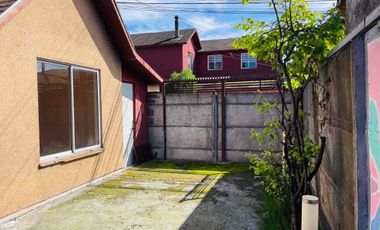 AMPLIA CASA EN EL PORTAL SAN PEDRO, LOMAS COLORADAS, SAN PEDRO DE LA PAZ (3H/2B/2E)