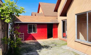 AMPLIA CASA EN EL PORTAL SAN PEDRO, LOMAS COLORADAS, SAN PEDRO DE LA PAZ (3H/2B/2E)