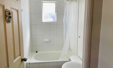 AMPLIA CASA EN EL PORTAL SAN PEDRO, LOMAS COLORADAS, SAN PEDRO DE LA PAZ (3H/2B/2E)