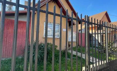 AMPLIA CASA EN EL PORTAL SAN PEDRO, LOMAS COLORADAS, SAN PEDRO DE LA PAZ (3H/2B/2E)