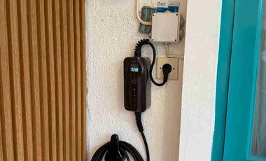 VILLA MEWAH FULL FURNITURE + KOLAM RENANG KOTA BATU