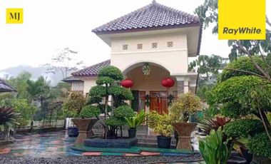 dijual murah villa mewah view gunung magelang, terasa di LN.