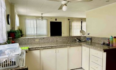 BONITA CASA AMOBLADA  EN VENTA UBICADA EN CHIPIPE SALINAS