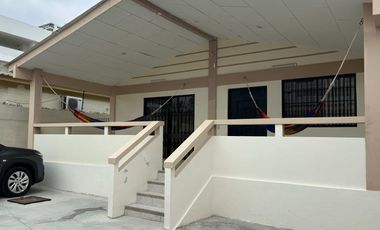 BONITA CASA AMOBLADA  EN VENTA UBICADA EN CHIPIPE SALINAS