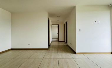 Extraordinario apartamento en Senderos de San Silvestre con vista natural con 72 m2. Cerritos. Pereira - Colom