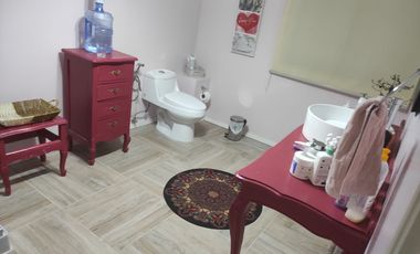 Hermosa  casa 4 amplios dorm.   , 249 m2 construidos,  Av. Argentina