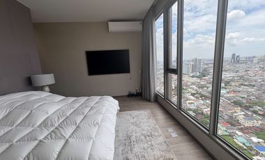 40th Floor • Prime Location • Stunning River View • Luxury Built-ins! For Sale: Rhythm Charoenkrung Pavillion Condominium ! 229.04 sq.m