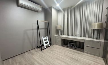 40th Floor • Prime Location • Stunning River View • Luxury Built-ins! For Sale: Rhythm Charoenkrung Pavillion Condominium ! 229.04 sq.m