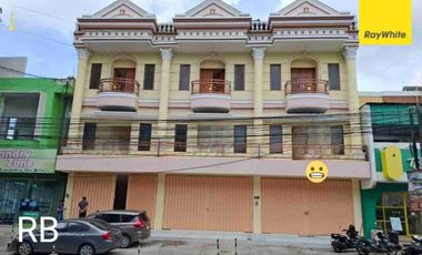 disewakan ruko 3 lantai lingkungan kampus seturan  yogya.