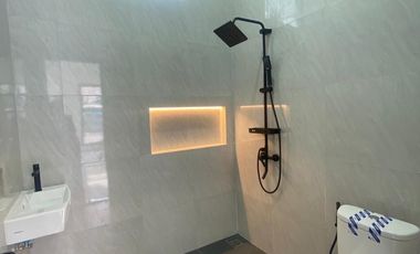 RUMAH BARU IDAMAN!! DESAIN KLASIK MODERN SUPER CANTIK LOKASI STRATEGIS