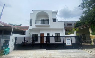RUMAH BARU IDAMAN!! DESAIN KLASIK MODERN SUPER CANTIK LOKASI STRATEGIS