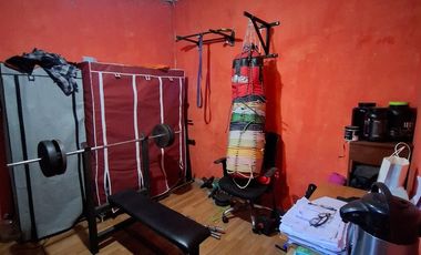 Casa 4 dorm. en Vicuña Rozas con Radal.