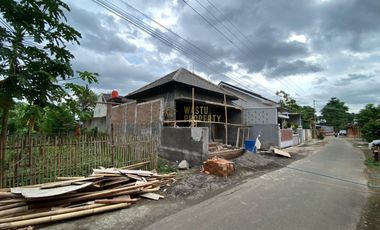 UNIT TERBATAS RUMAH MURAH SIAP HUNI DEKAT RS AT TUROTS