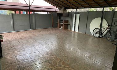 Hermosa casa 4 dorm. ampliada, Sector Luis Pasteur .