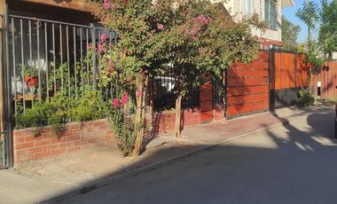 Hermosa casa 4 dorm. ampliada, Sector Luis Pasteur .