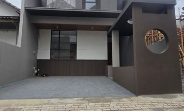 Dijual Rumah Baru Modern Elegan Siap Huni di Setraduta Grande