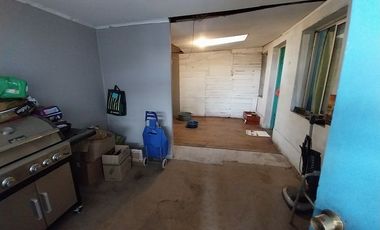 Casa  5 dorm. y con gran terreno , Santa Adriana - Carrascal.