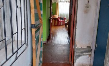 Casa  5 dorm. y con gran terreno , Santa Adriana - Carrascal.