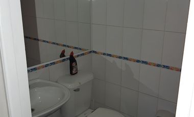 Amplio departamento 3 dorm. 2 baños - con 2 bodegas. club Hípico