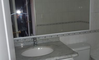 Amplio departamento 3 dorm. 2 baños - con 2 bodegas. club Hípico