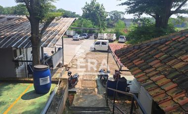 For Sale: Ready-to-Use Warehouse in Subang, Safe Truck Access, Freehold Certificate (SHM)