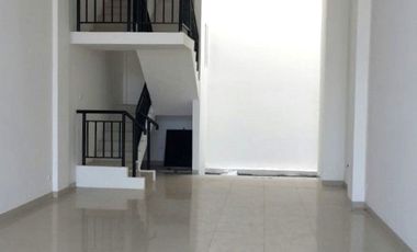 Ruko avenue 5x19 96m Boulevard JGC Jakarta Garden City Cakung