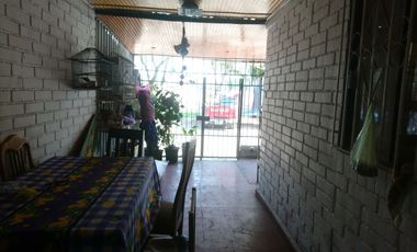 Casa 3 dorm. Av. Las Torres - Isabel Riquelme.