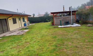 Hermosa parcela con casa sólida  impecable de 150m2 , sector El Esfuerzo Melipilla