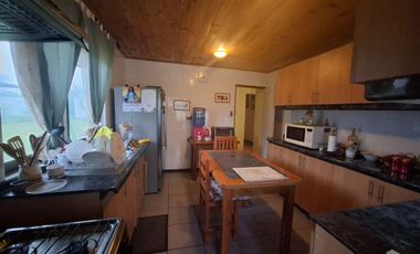 Hermosa parcela con casa sólida  impecable de 150m2 , sector El Esfuerzo Melipilla