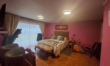 Hermosa parcela con casa sólida  impecable de 150m2 , sector El Esfuerzo Melipilla