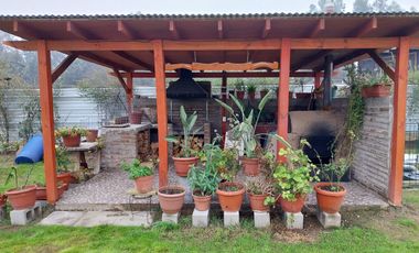 Hermosa parcela con casa sólida  impecable de 150m2 , sector El Esfuerzo Melipilla