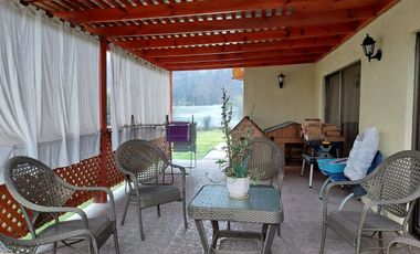 Hermosa parcela con casa sólida  impecable de 150m2 , sector El Esfuerzo Melipilla