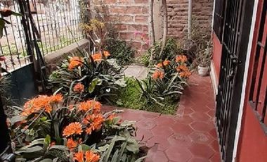 Casa En Santa Adriana , 230m2 de terreno, cercana a Autopista. .