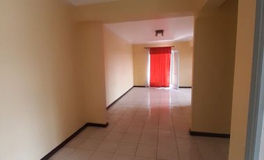 Gran Casa sólida, 4 dorm. 3 baños  cercana a Av. Grecia.