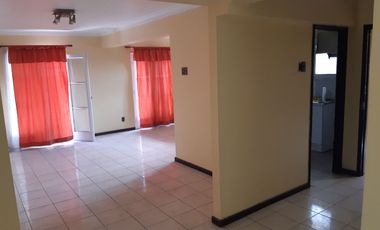 Gran Casa sólida, 4 dorm. 3 baños  cercana a Av. Grecia.