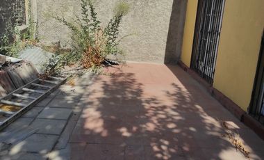Gran Casa sólida, 4 dorm. 3 baños  cercana a Av. Grecia.