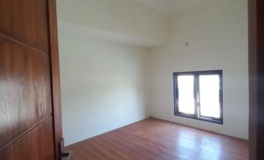 Rumah siap Huni bangungtapan dekat kota gede