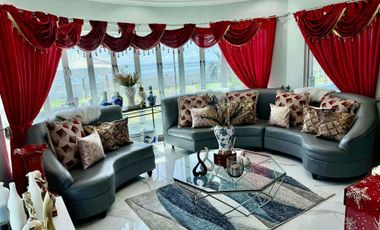 Beachfront Villa at Fonte di Versailles Minglanilla