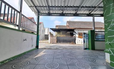 DIJUAL RUMAH SIAP HUNI 800 JUTAAN SHM DEKAT KE SMA DE BRITTO JOGJA DI CATURTUNGGAL DEPOK