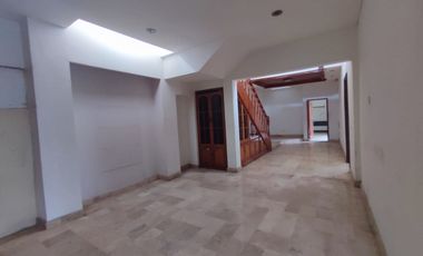 Dijual Rumah Lantai 2 okasi : Jl Suli , Desa Dangin Puri Kangin, Kecamatan Denpasar Utara, Kota Denpasar