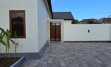 VILLA 3 BR FOR SALE – BATUR SARI STREET AREA, SANUR, SOUTH DENPASAR