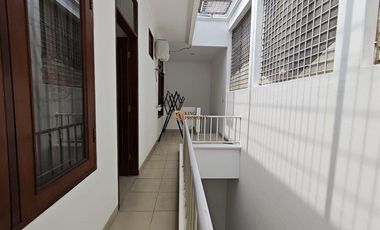 Dekat Pusat Kuliner Teluk Gong & Daan Mogot, Disewakan Rumah 2 Lantai Siap Huni Taman Permata Indah Jakarta Utara