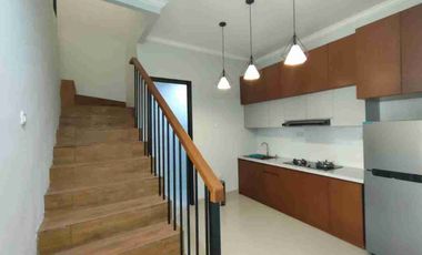 Rumah Siap Huni Bata Merah Bonus Full Furnish di Cirendeu