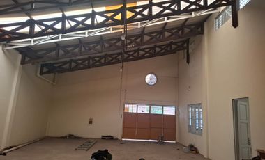 Disewakan gudang pinggir jalan boulevard di jalan cendrawasih