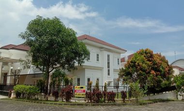 Dijual Rumah Mewah Di Jl. Mutiara Papandayan Semarang