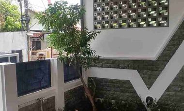 Rumah disewakan kontrakan tahunan rumah baru renovasi pondok kelapa duren sawit jakarta timur