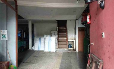 Gudang di Jalan Hasyim Ashari Cipondoh Raya Tangerang Kota