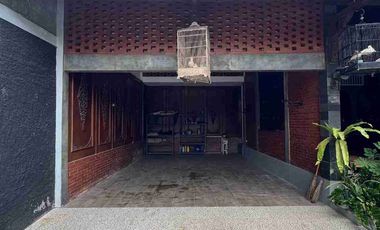 Rumah Cantik Classic Di Maguwoharjo