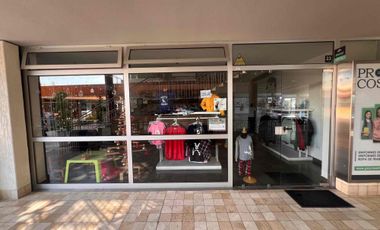 Cumbaya Vendo local centro comercial Plaza del Rancho San Francisco